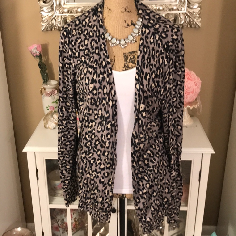 Old Navy Animal Print Cardigan / Sweater